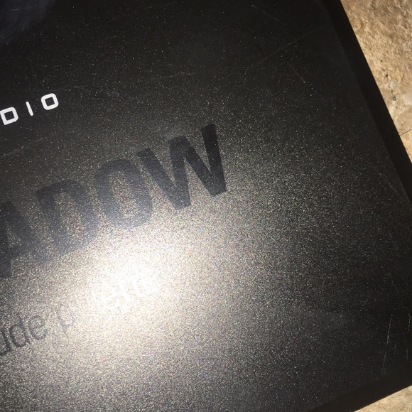 Max Studio Makeup Palette - Picture 1 of 4